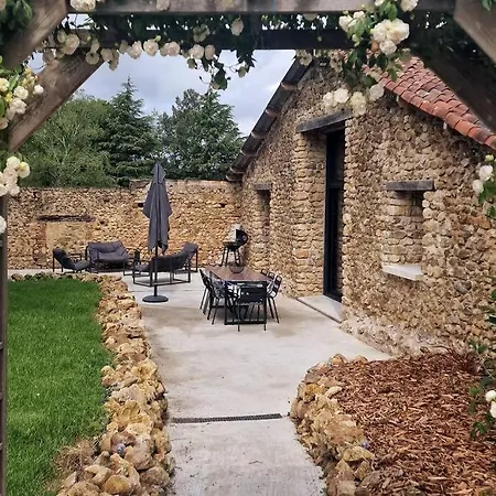 L'escale Nobilienne Nouaille-Maupertuis